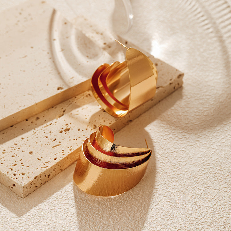 just-lil-things-gold-pin-earrings-jlt12021