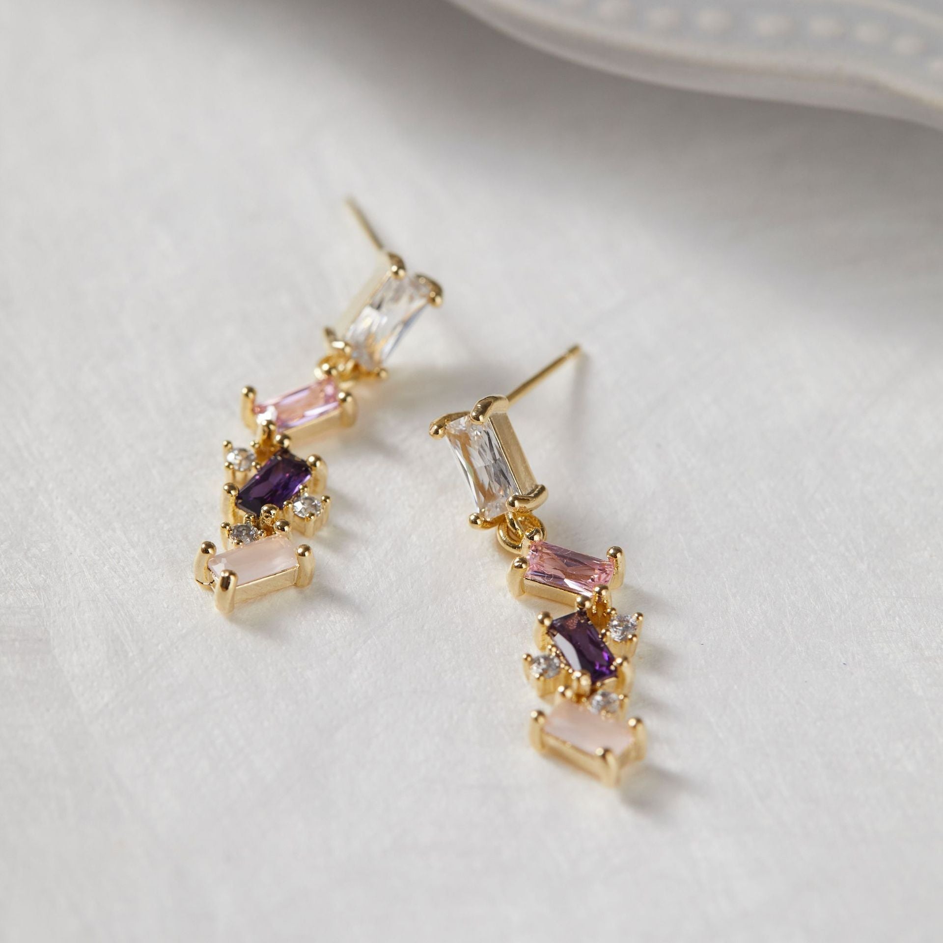 just-lil-things-gold-pin-earrings-jlt12141