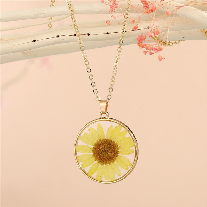 just-lil-things-artificial-Pressed Flower Circle Pendant-chain-necklace-jltn0343