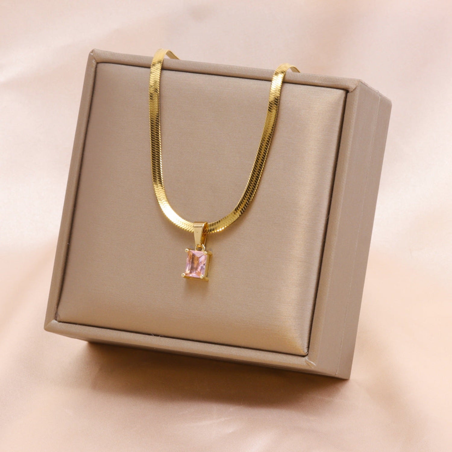 Roseate Pendant Necklace JLTN0613