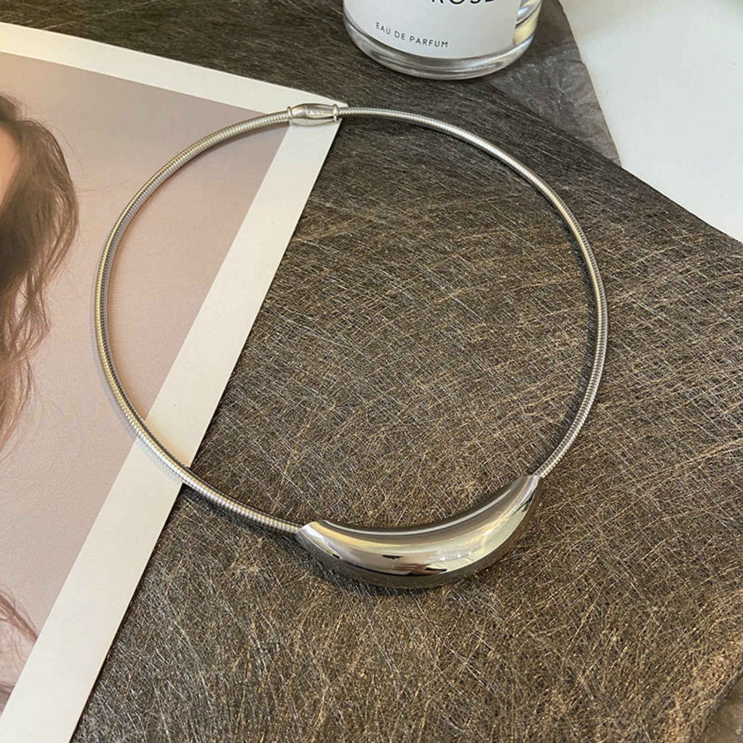 Silver Crescent Choker Necklace JLTN0812