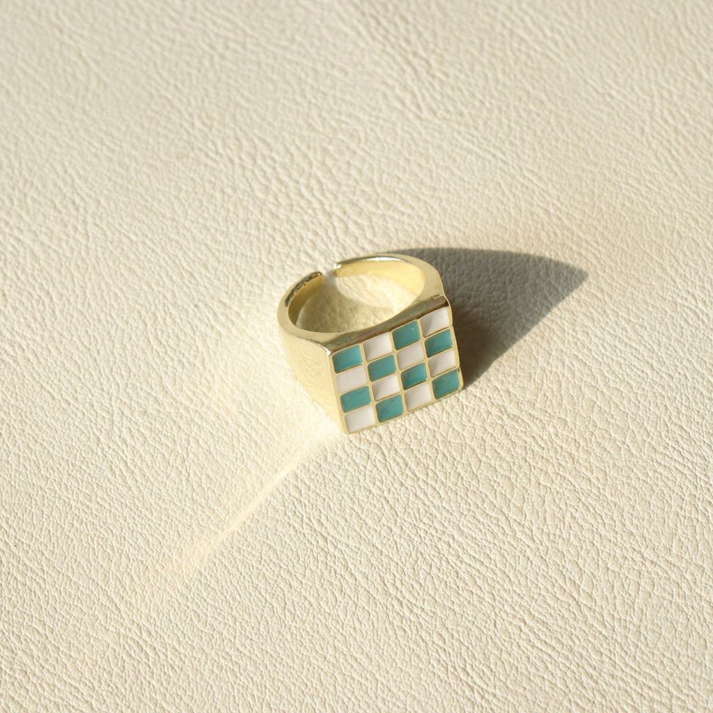 artificial-gold-green-white-check-block-rings-jltr0042