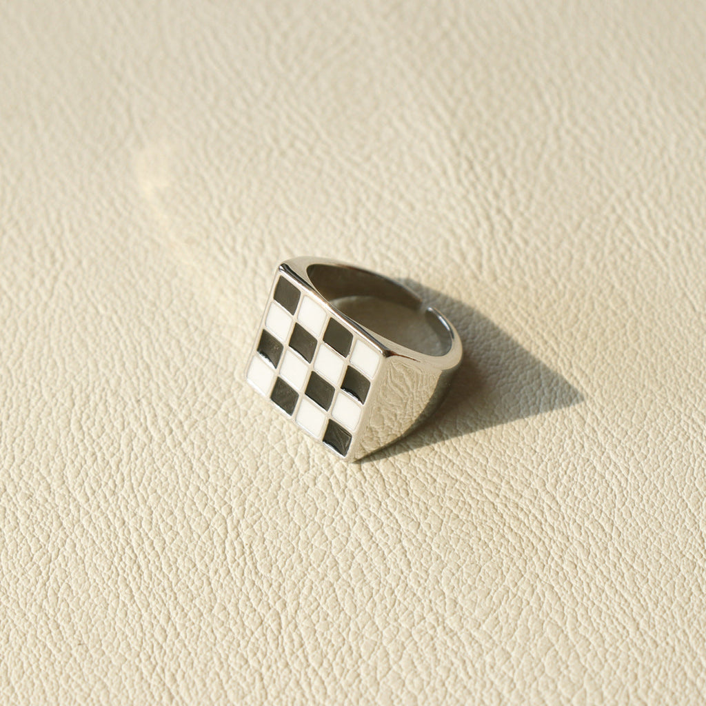 artificial-silver-black-white-check-block-rings-jltr0043