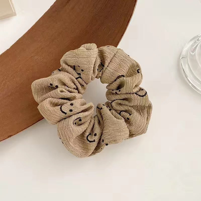 smile-printe-srunchies-jlts0441